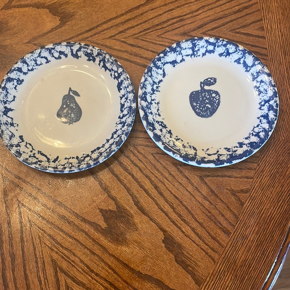 Tienshan Folk Art Apple & Pear Plates